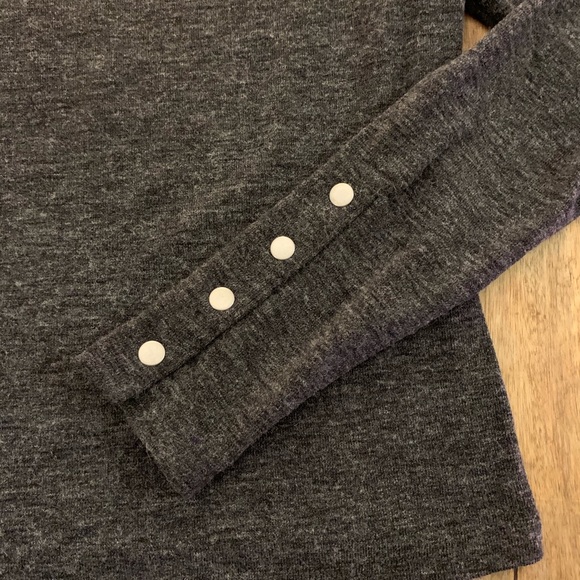 NWOT Soft Long Sleeve Top - Dynamite - S - NWOT - Picture 3 of 5